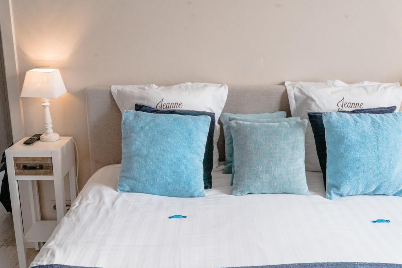 ニーウポールト Jeanne Bed & Breakfast エクステリア 写真