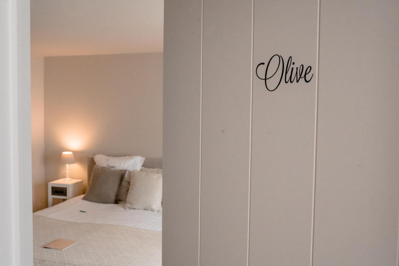 ニーウポールト Jeanne Bed & Breakfast エクステリア 写真